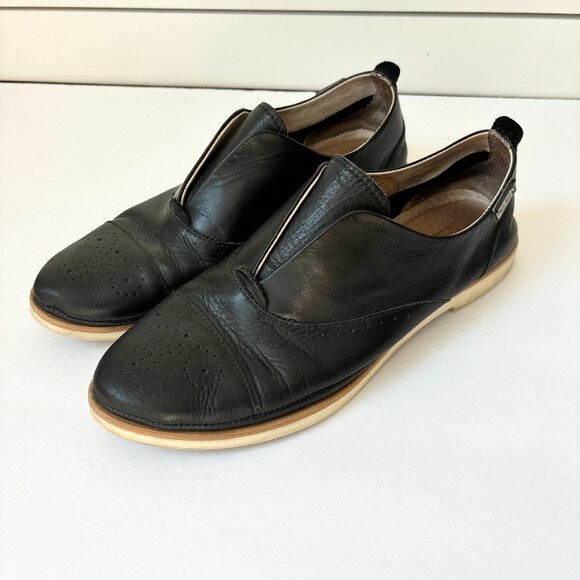 Pikolinos black leather oxford style slip on shoes with no laces sz 38 - Picture 1 of 5